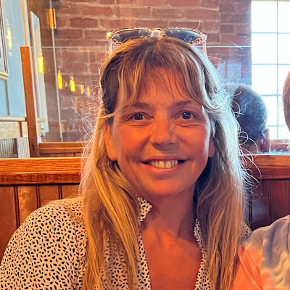 Meet your Posher, Laura